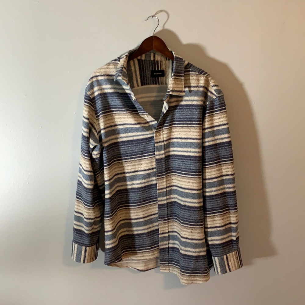 Todd Shelton button down long sleeve shirt size XL.
